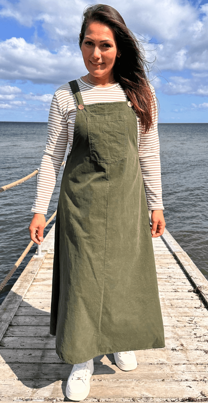 Camelia spencer i fløjl med lomme og træknapper militare LikeLondon By Christina