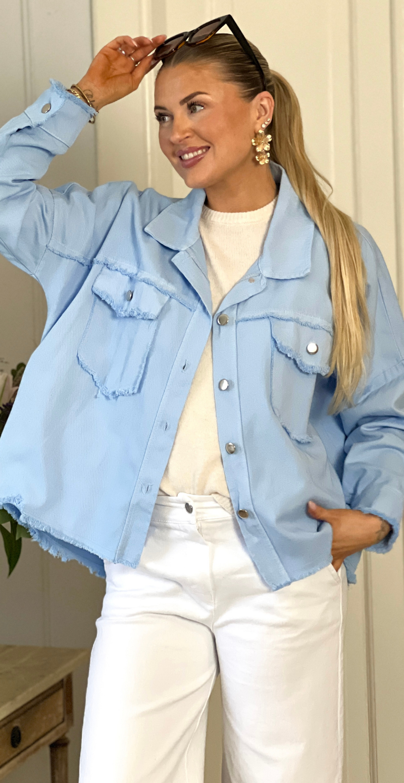 Madison canvas jakke med rå kanter sky LikeLondon