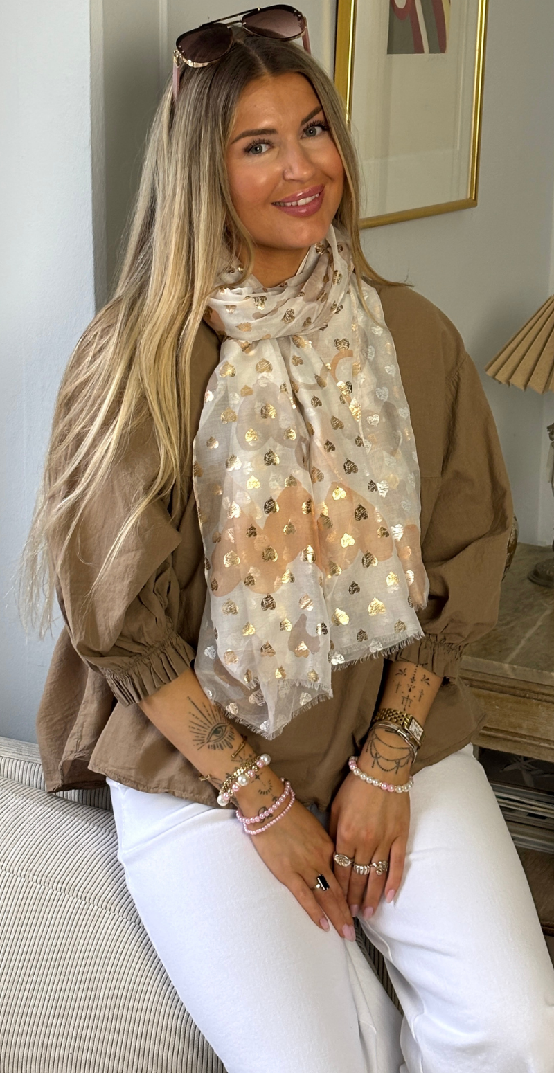 Tørklæde med små guld hjerter beige LikeLondon