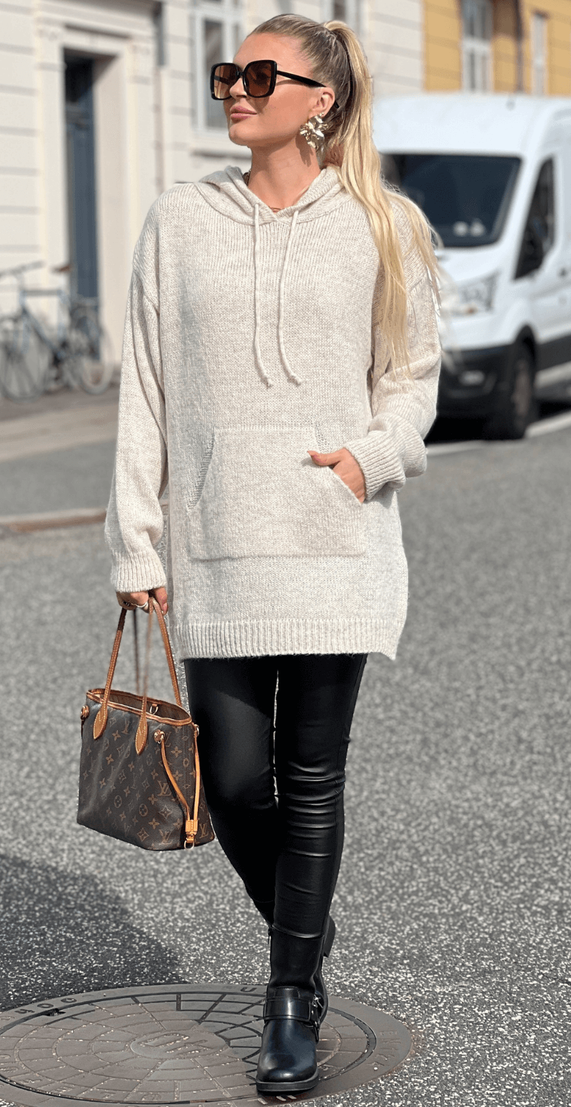Linda strik med hætte og snørre beige LikeLondon