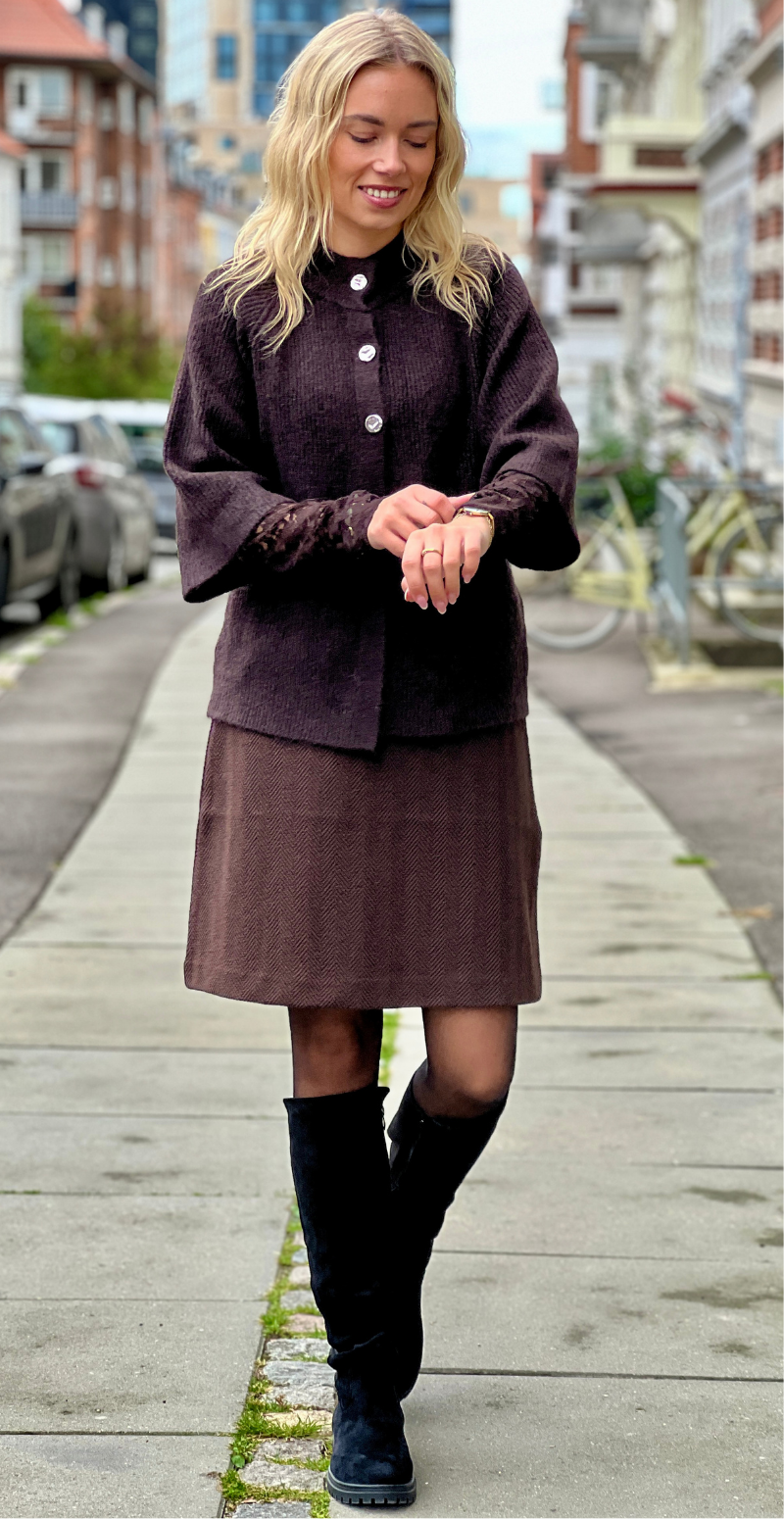 Otaja cardigan med knapper fortil og korte ærmer java melange b.young