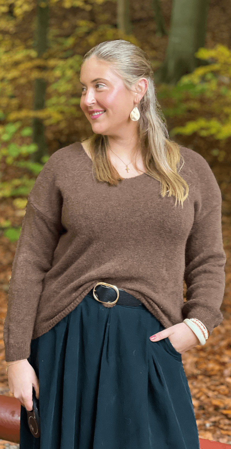 Cara uld strik med V-hals brun LikeLondon