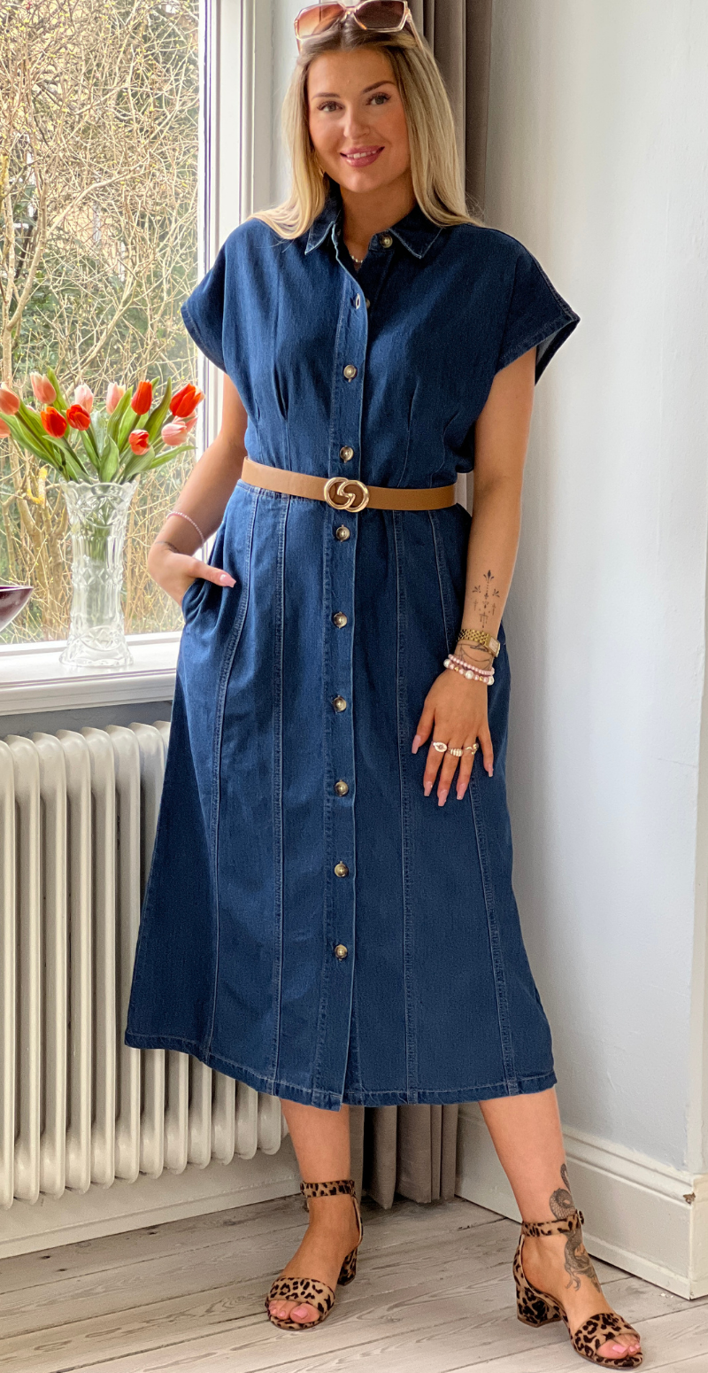 Alia gennemknappet kjole med lommer medium blue denim Freequent