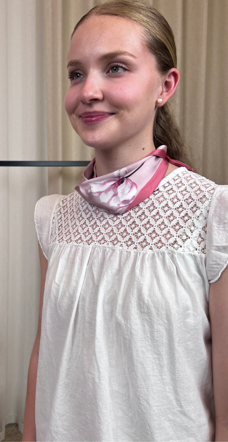 Tørklæde med perle og magnetlukning pink LikeLondon