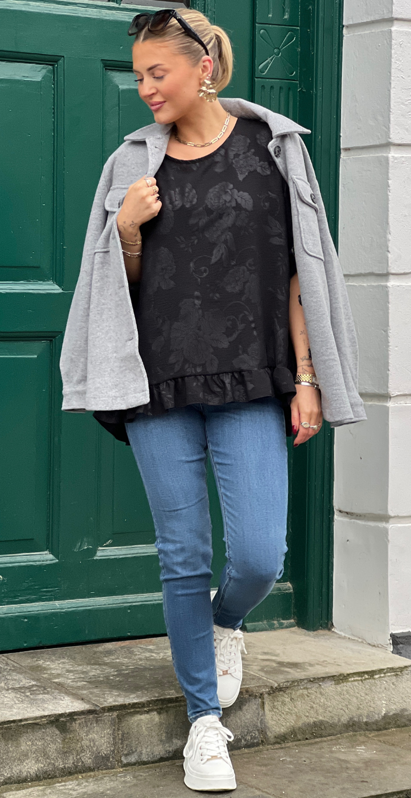 Amanda bluse med peplum og blomsterprint sort LikeLondon