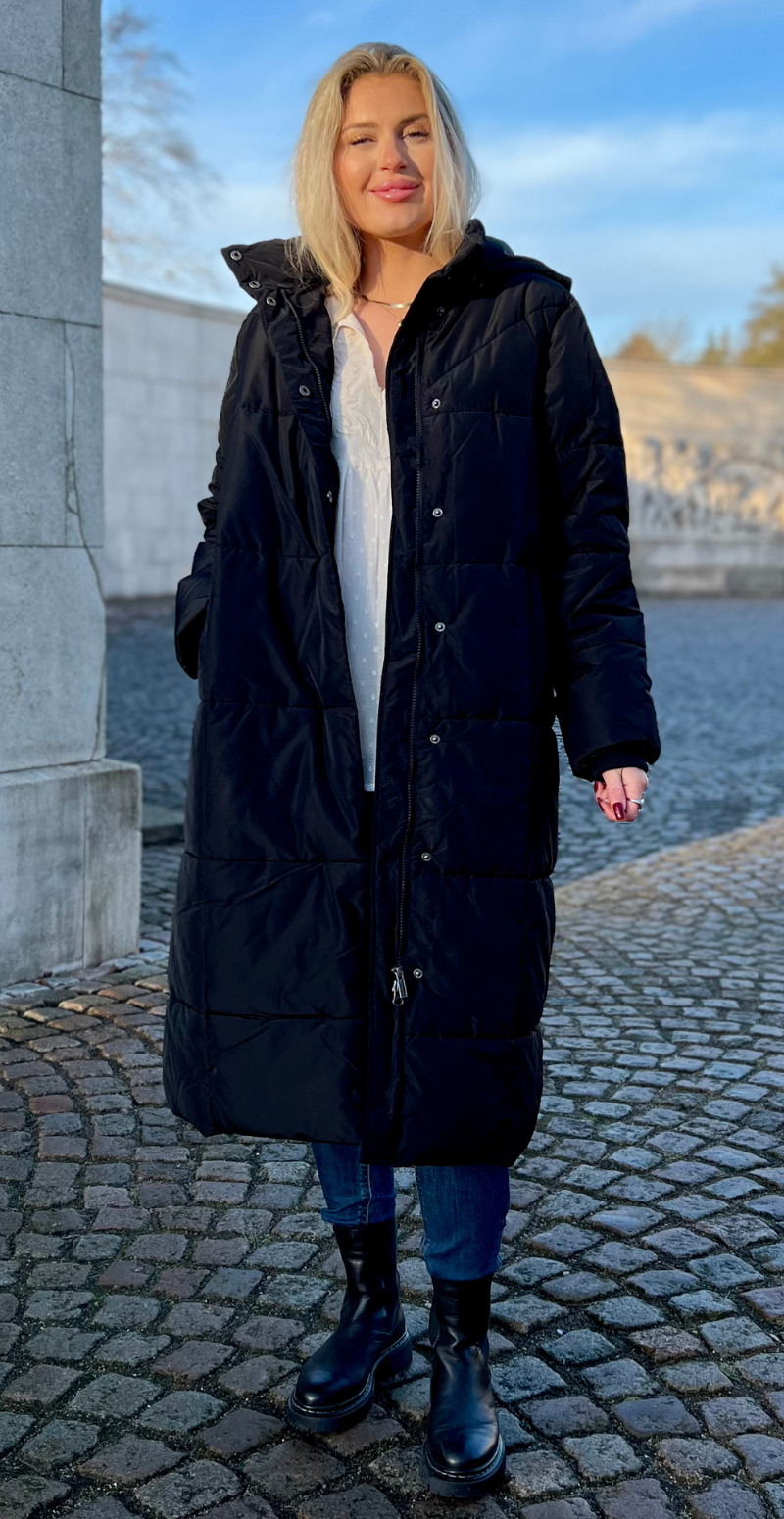 Dawn lang vatteret frakke sort