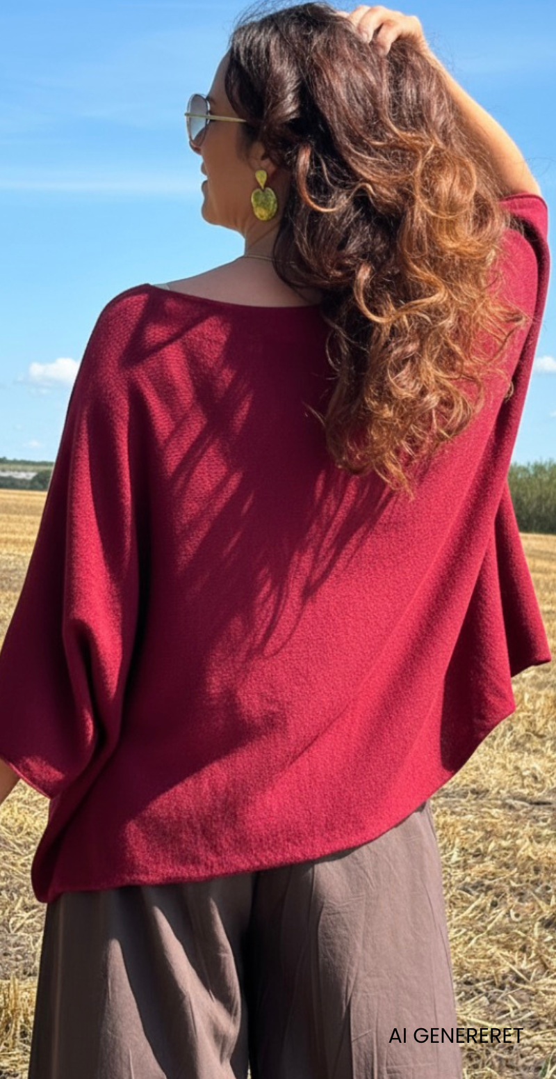 Elva strikbluse med vidde og 3/4 ærmer burgundy LikeLondon