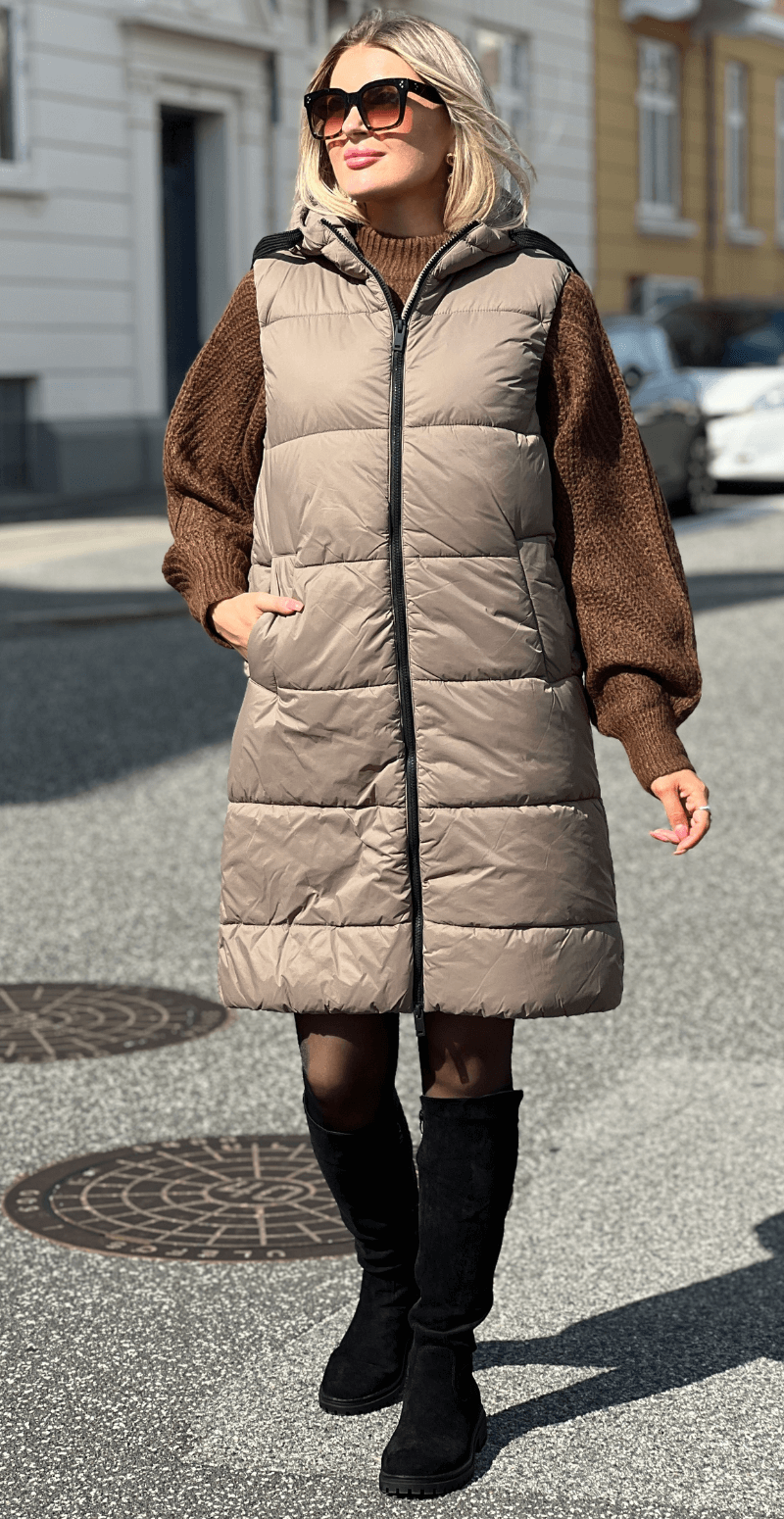 Vest med hætte walnut