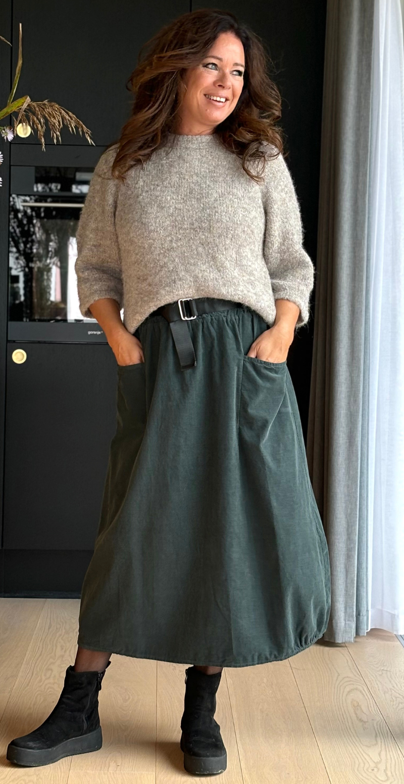 Allison fløjlsnederdel med lommer grå LikeLondon