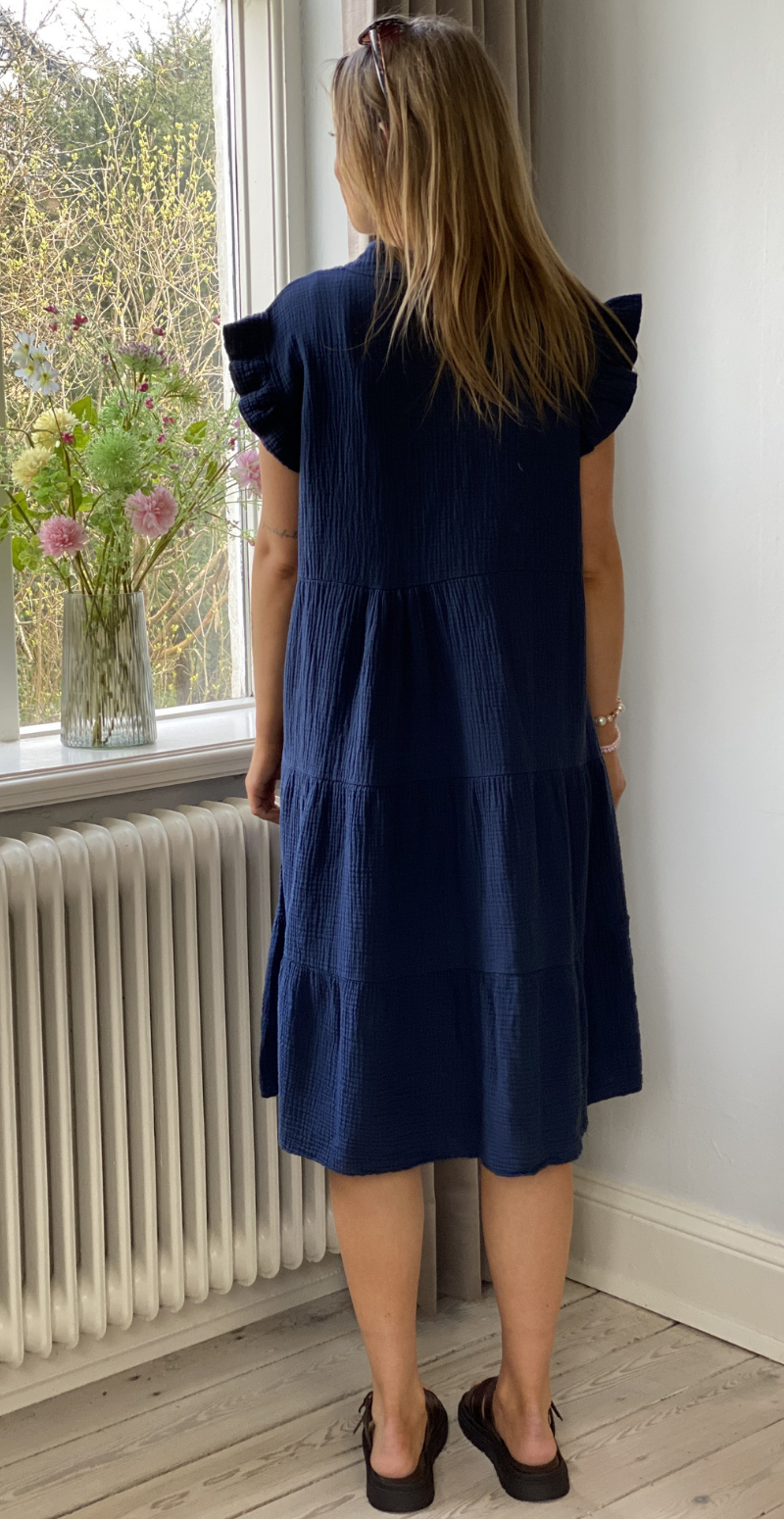 Fransiska kort kjole med peplum og korte ærmer navy LikeLondon