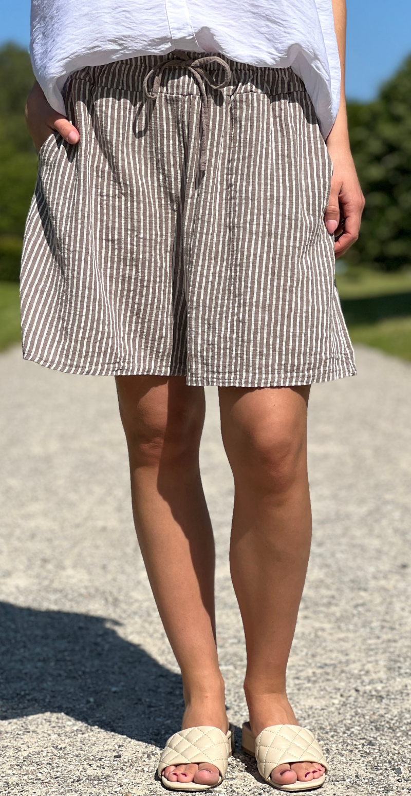 Elise stribet shorts fango LikeLondon