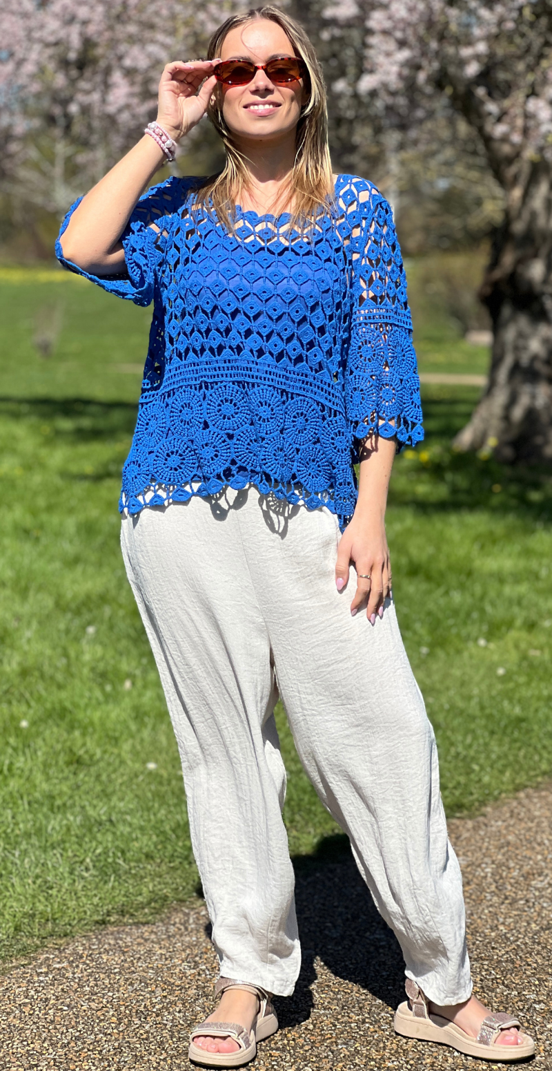 Alisa hæklet bluse med indertop royal blue LikeLondon