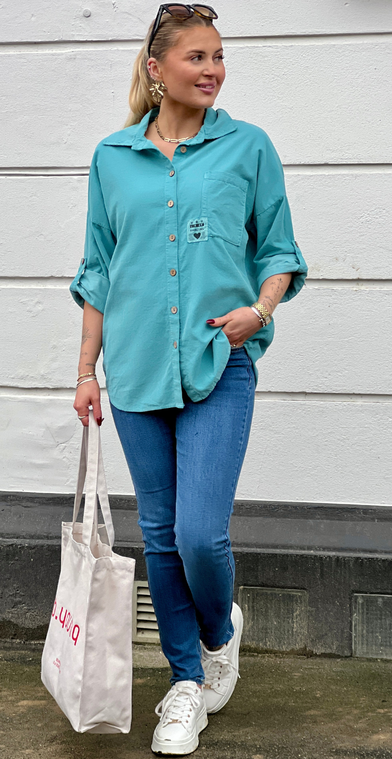 Venia fløjlsskjorte med lomme ninfea LikeLondon