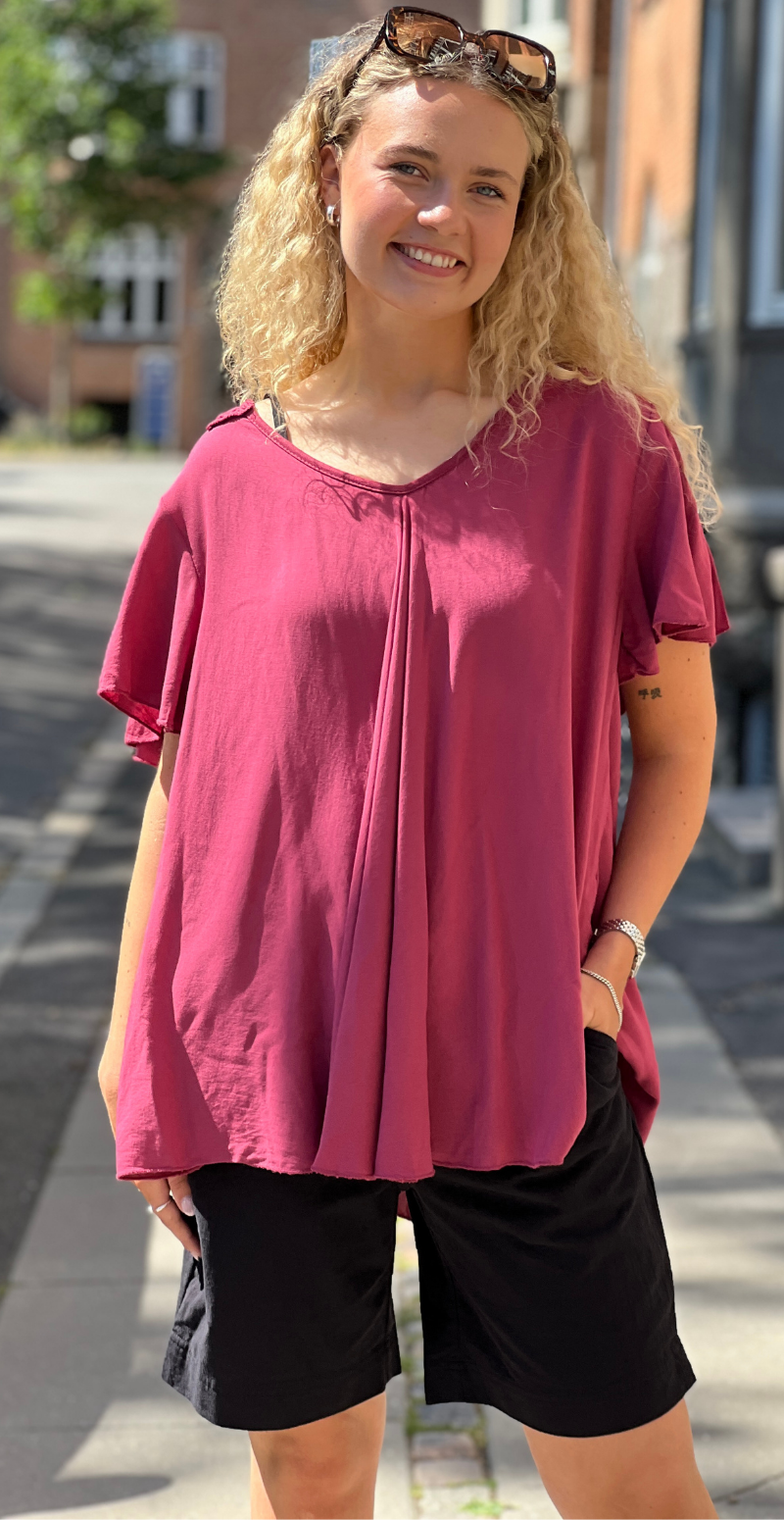 Valentina bluse med hæklet detalje bagtil og korte ærmer wine LikeLondon