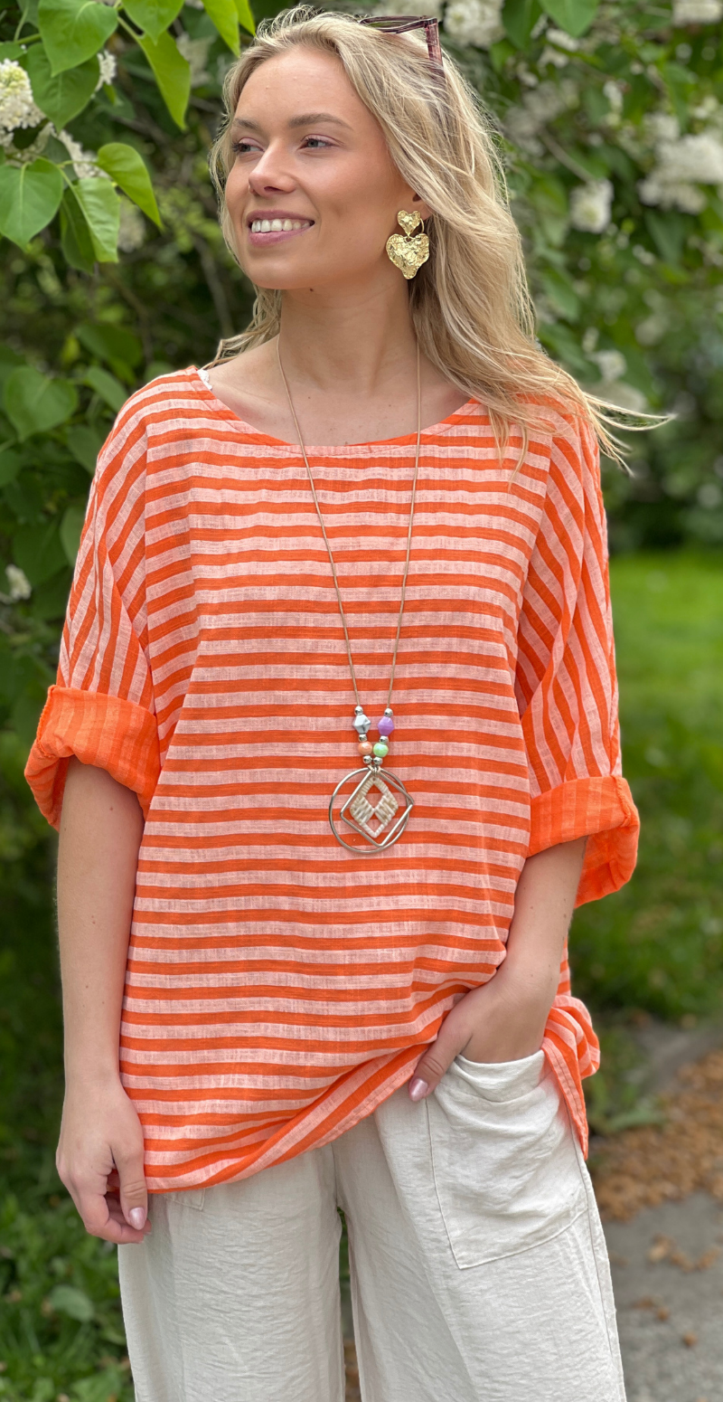 Oline bluse med striber og halskæde orange LikeLondon