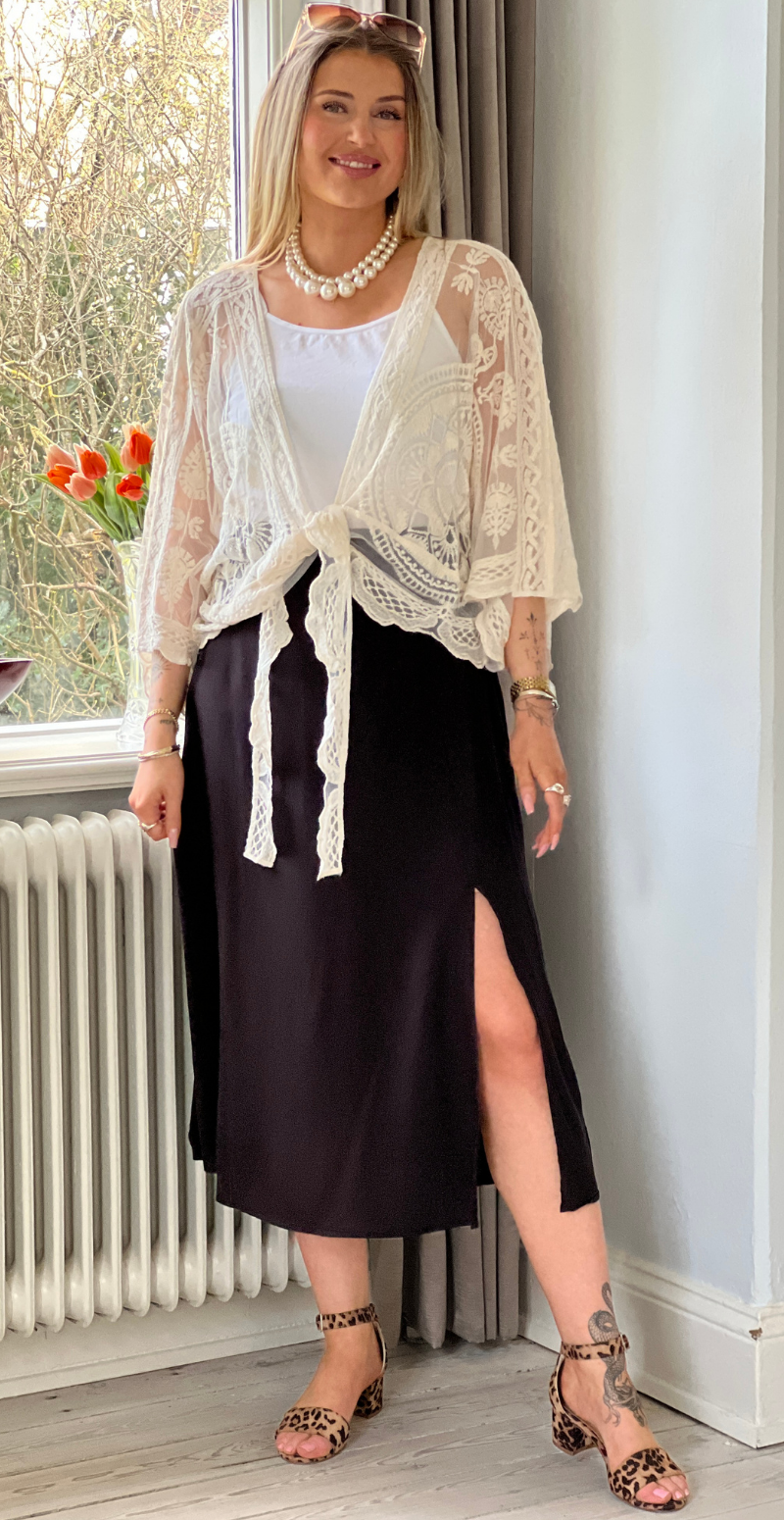 Norma blonde cardigan med bindebånd creme LikeLondon