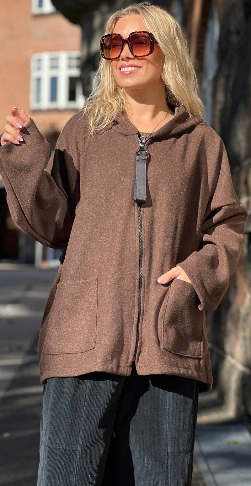 Alice fleece jakke med hætte brun LikeLondon