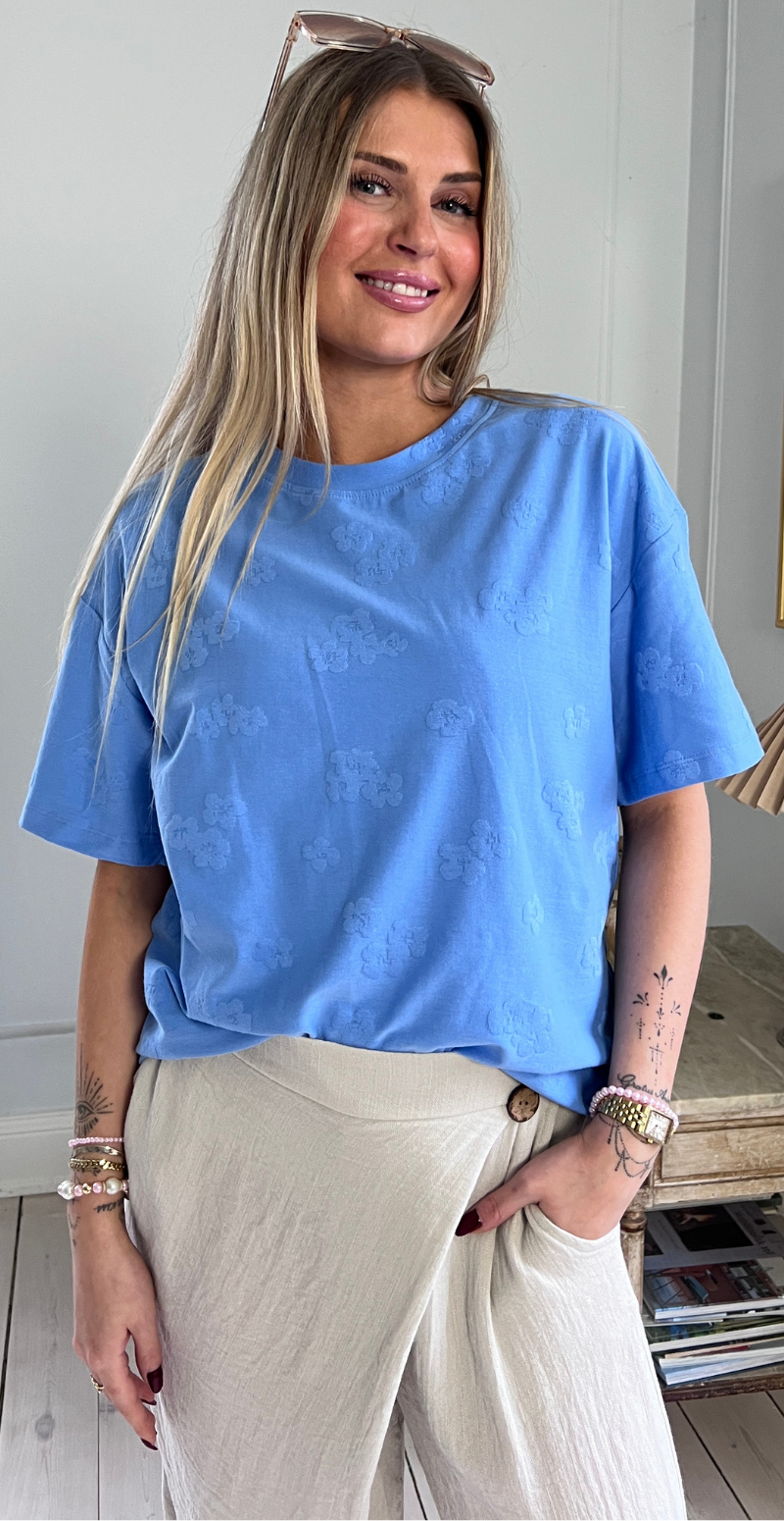 Ziprea bluse med præget blomstermønster vista blue Freequent