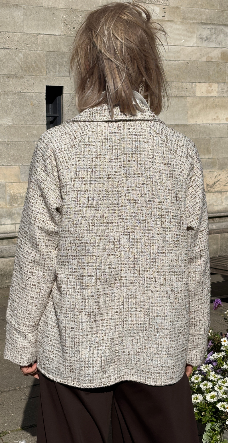 Kassandra bouclé jakke beige LikeLondon