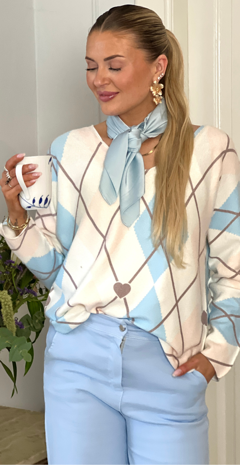 Forudbestil uge 7 Marley strik med harlekin mønster hjerter sky blue LikeLondon