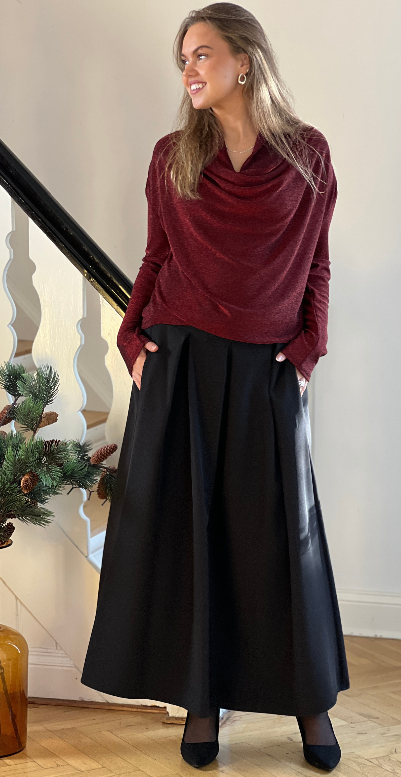 Nela langærmet glimmerbluse med vandfaldseffekt bordeaux LikeLondon