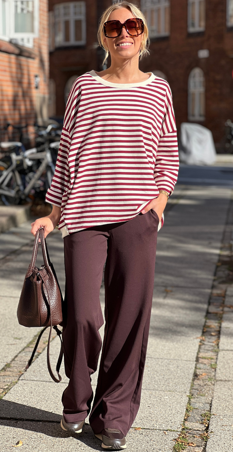 Zenia bluse med lange ærmer og striber wine red LikeLondon