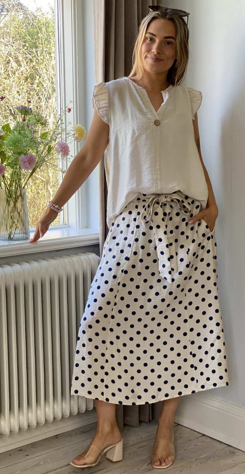 Alma nederdel i krepp kvalitet med prikker moonbeam w. navy Freequent