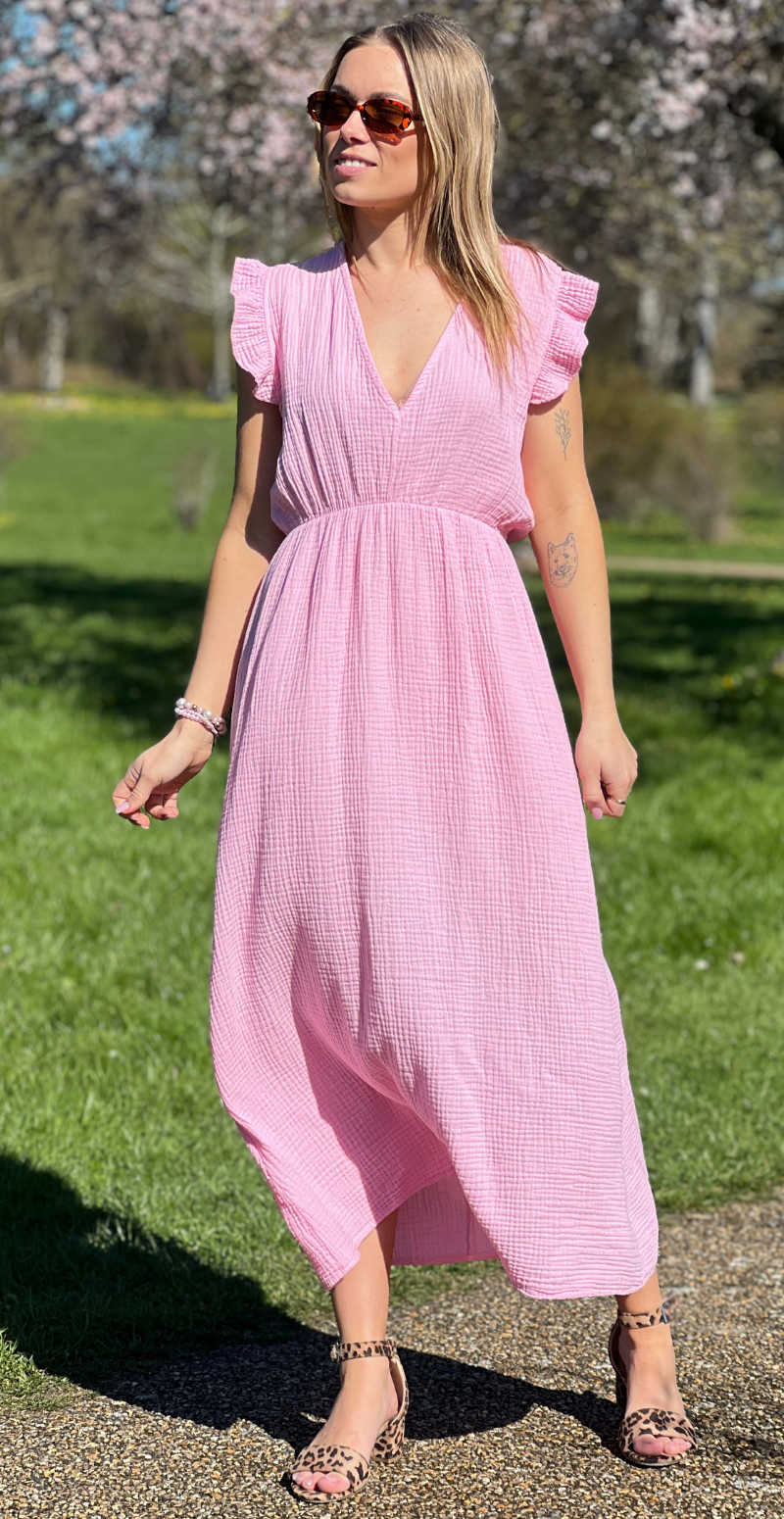 Tamara kjole med flæsekant og bindebånd baby pink LikeLondon