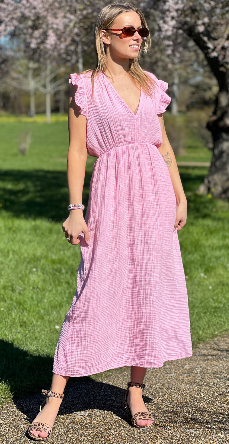 Tamara kjole med flæsekant og bindebånd baby pink LikeLondon