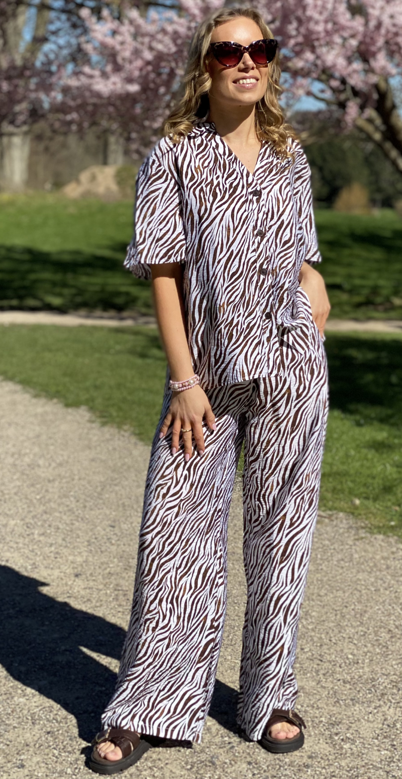 Mele bluse med zebraprint brilliant white w. coffee bean Freequent