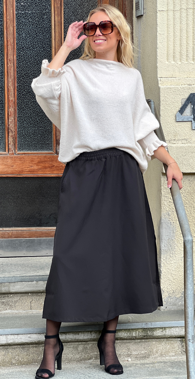 Midde nederdel sort B.young