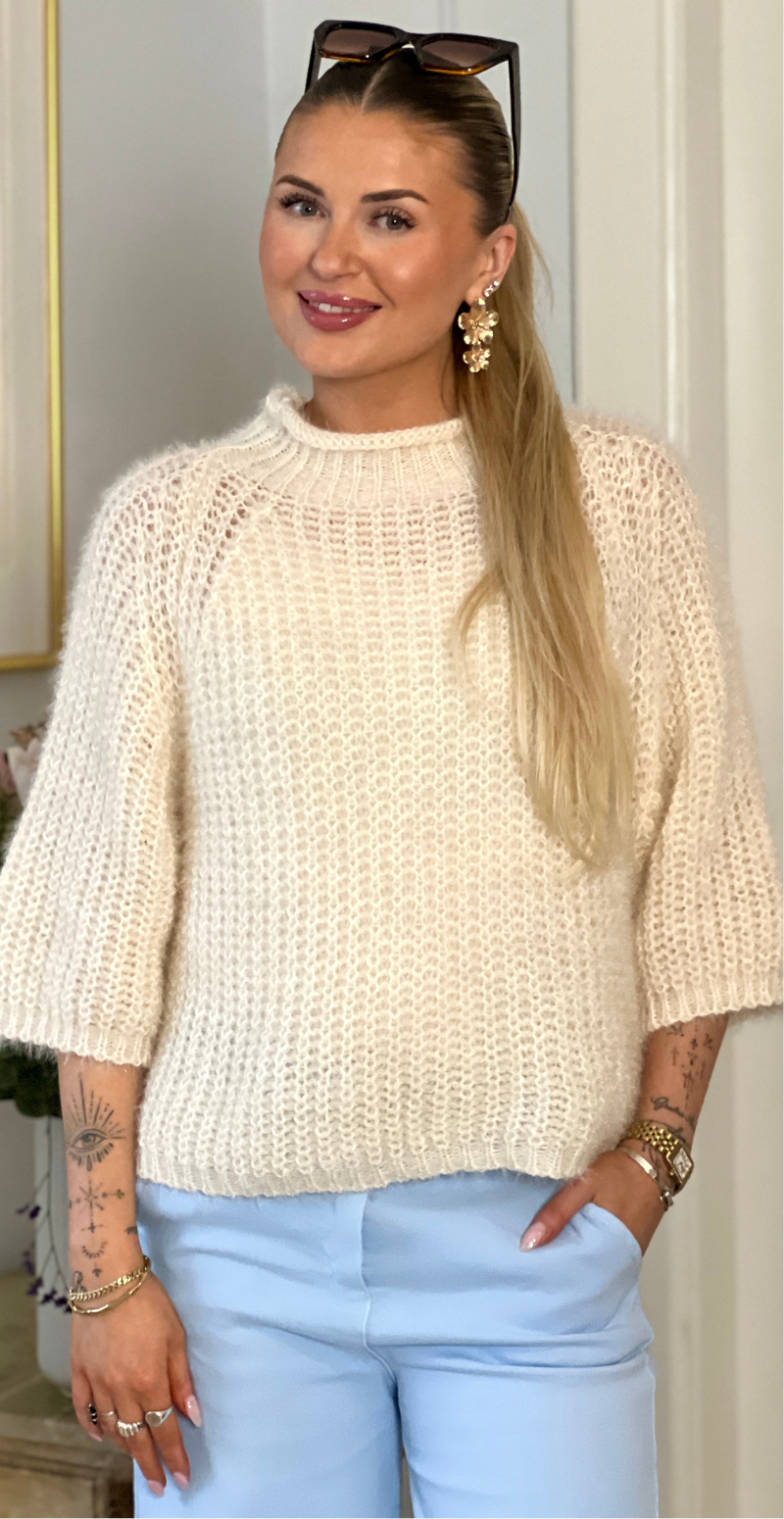 Donna strik med turtleneck og trekvart ærmer creme LikeLondon