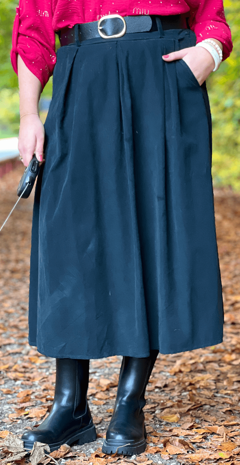 Baily fløjlsnederdel med lommer og bælte sort LikeLondon