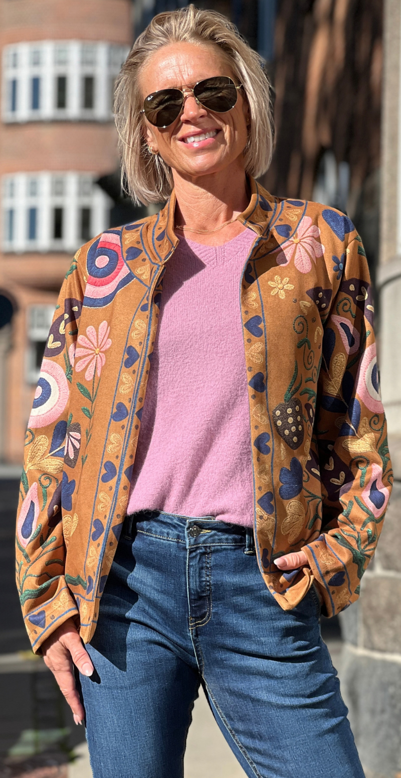 Estelle jakke i ruskindslook med mønster mustard LikeLondon