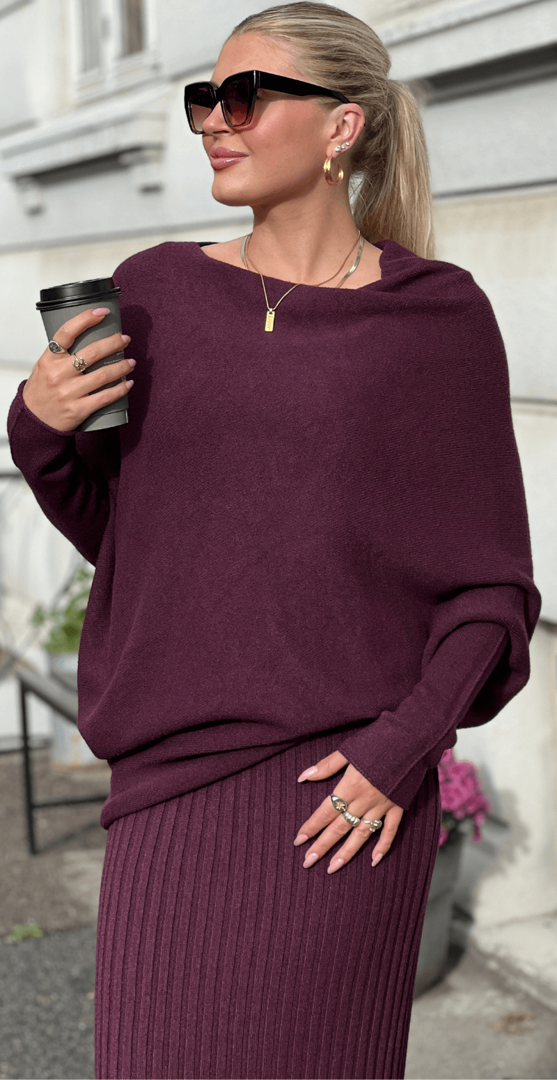 Molly striksæt med rib nederdel og asymetrisk bluse morgana LikeLondon