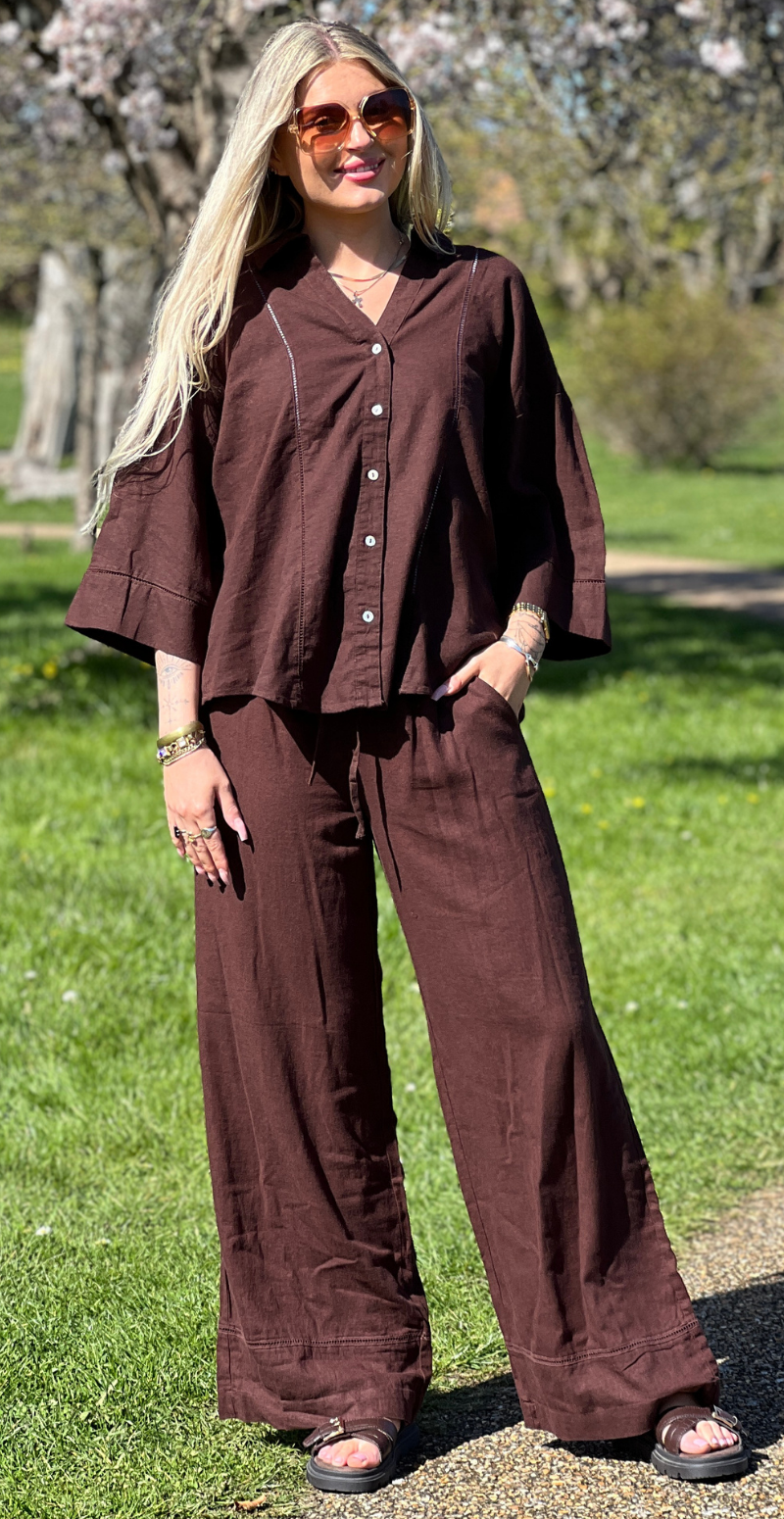 Laluna hørbukser med bindebånd og hulmønster på benet coffee bean Freequent