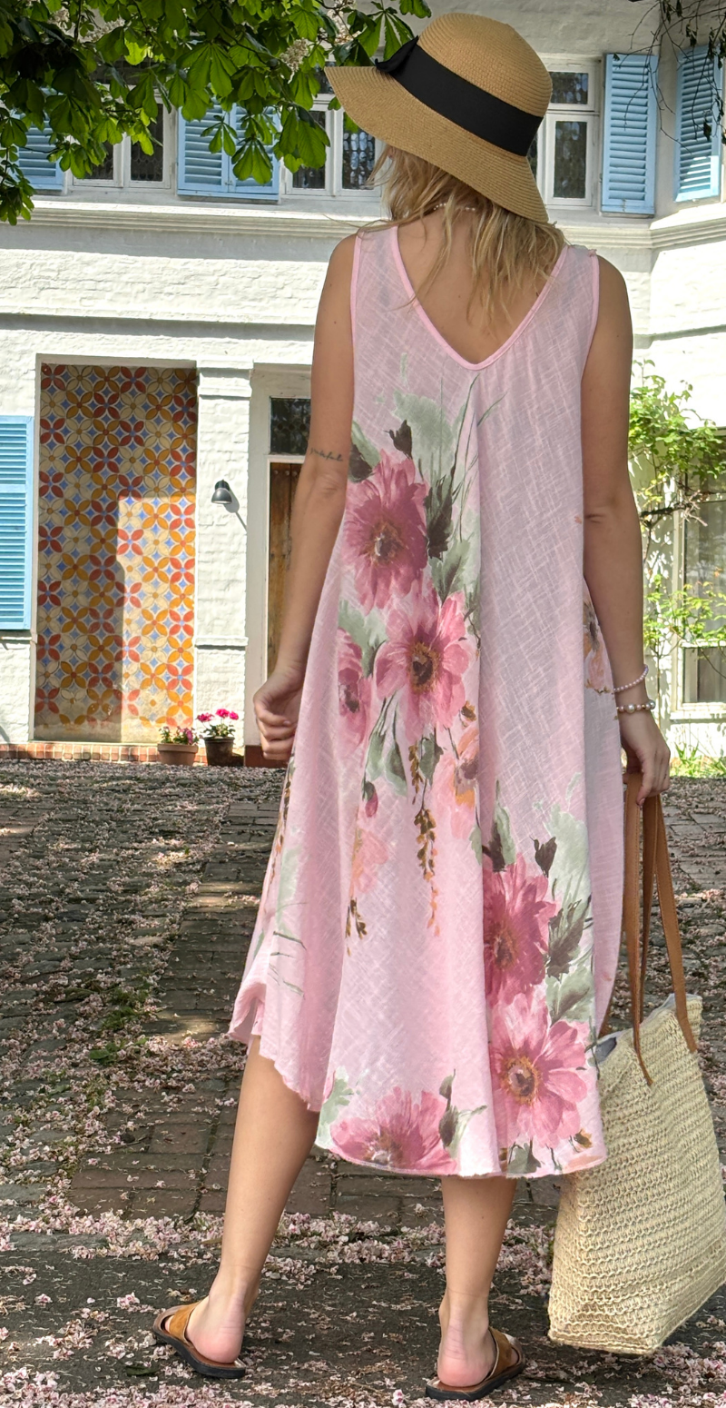 Faye kjole med brede stropper og blomstermotiv rosa LikeLondon