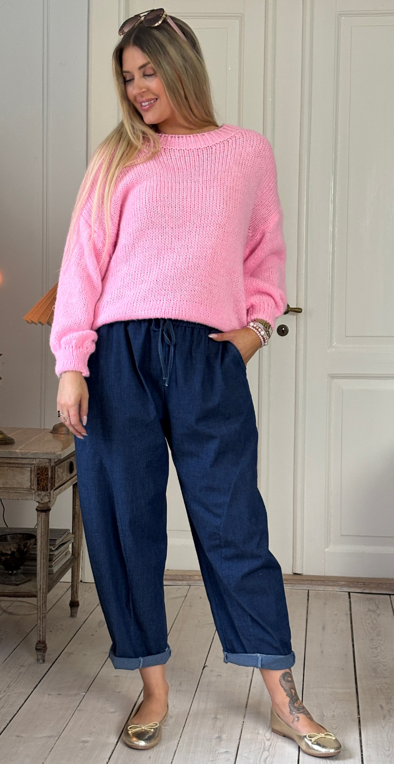 Forudbestil uge 8 Vally let denim buks med elastik i taljen dark jeans LikeLondon