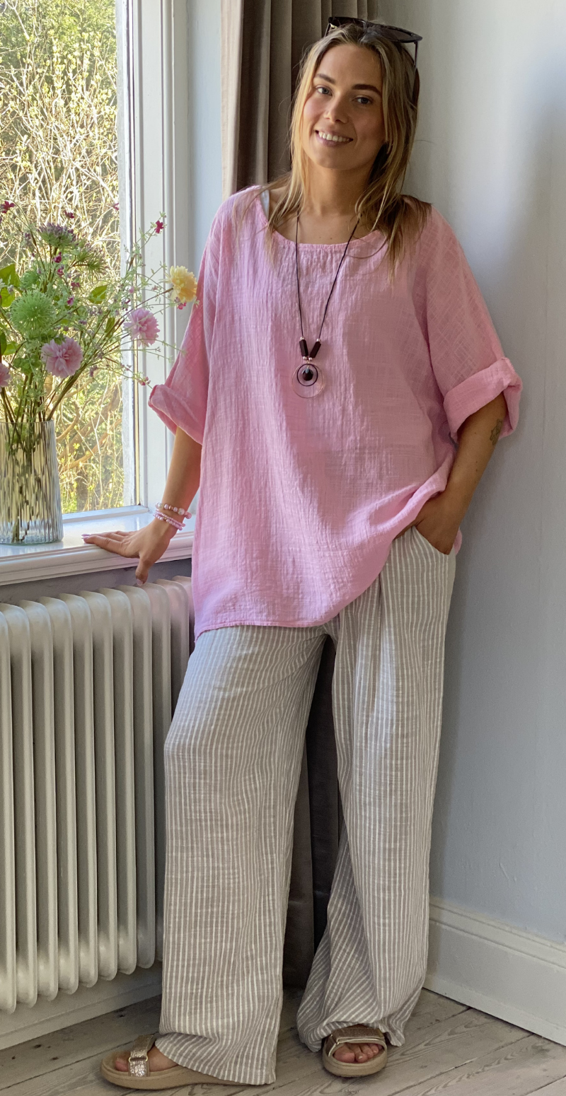 Alida bluse med vidde og halskæde rosa LikeLondon