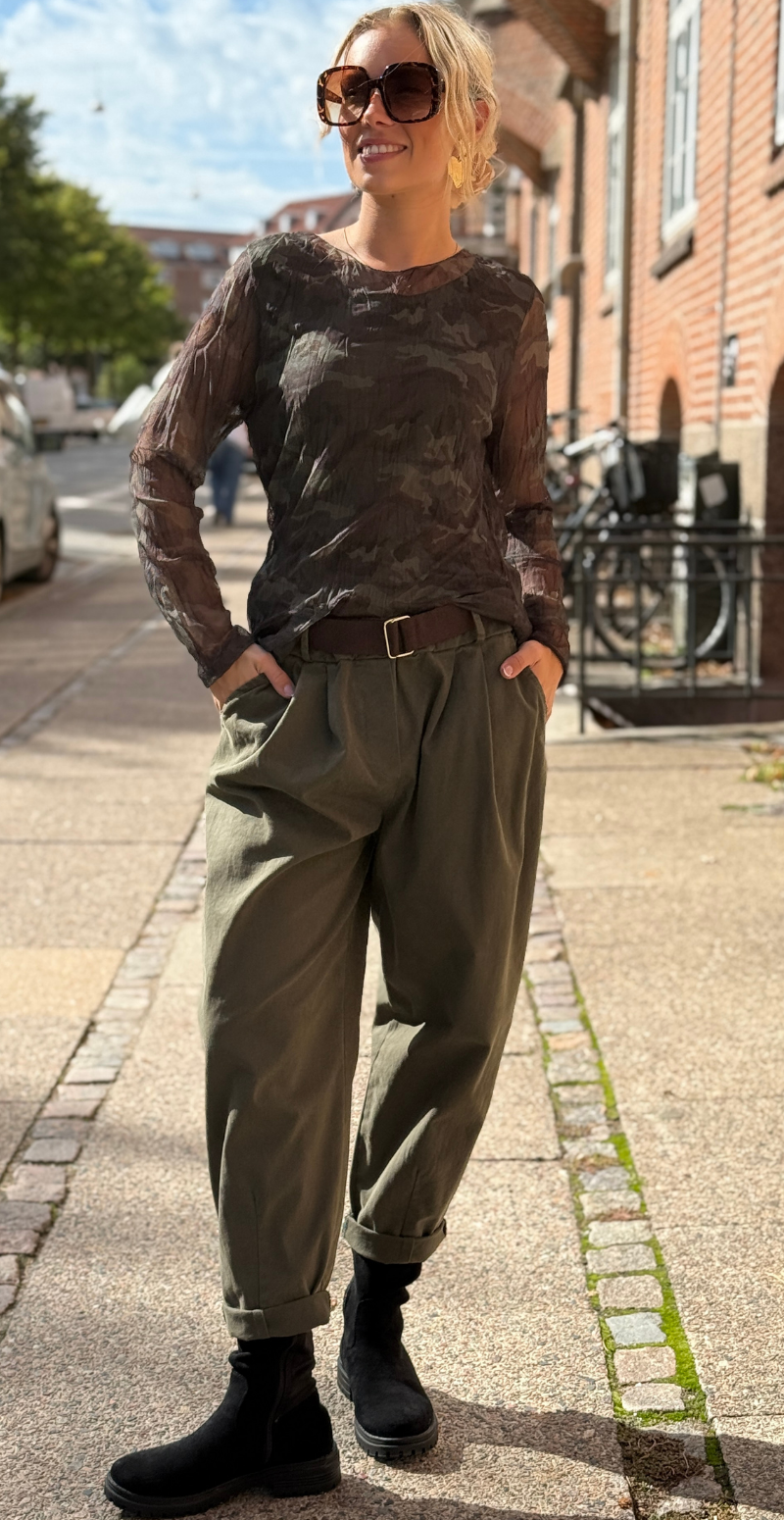 Sofie langærmet meshbluse med indertop militare camouflage LikeLondon