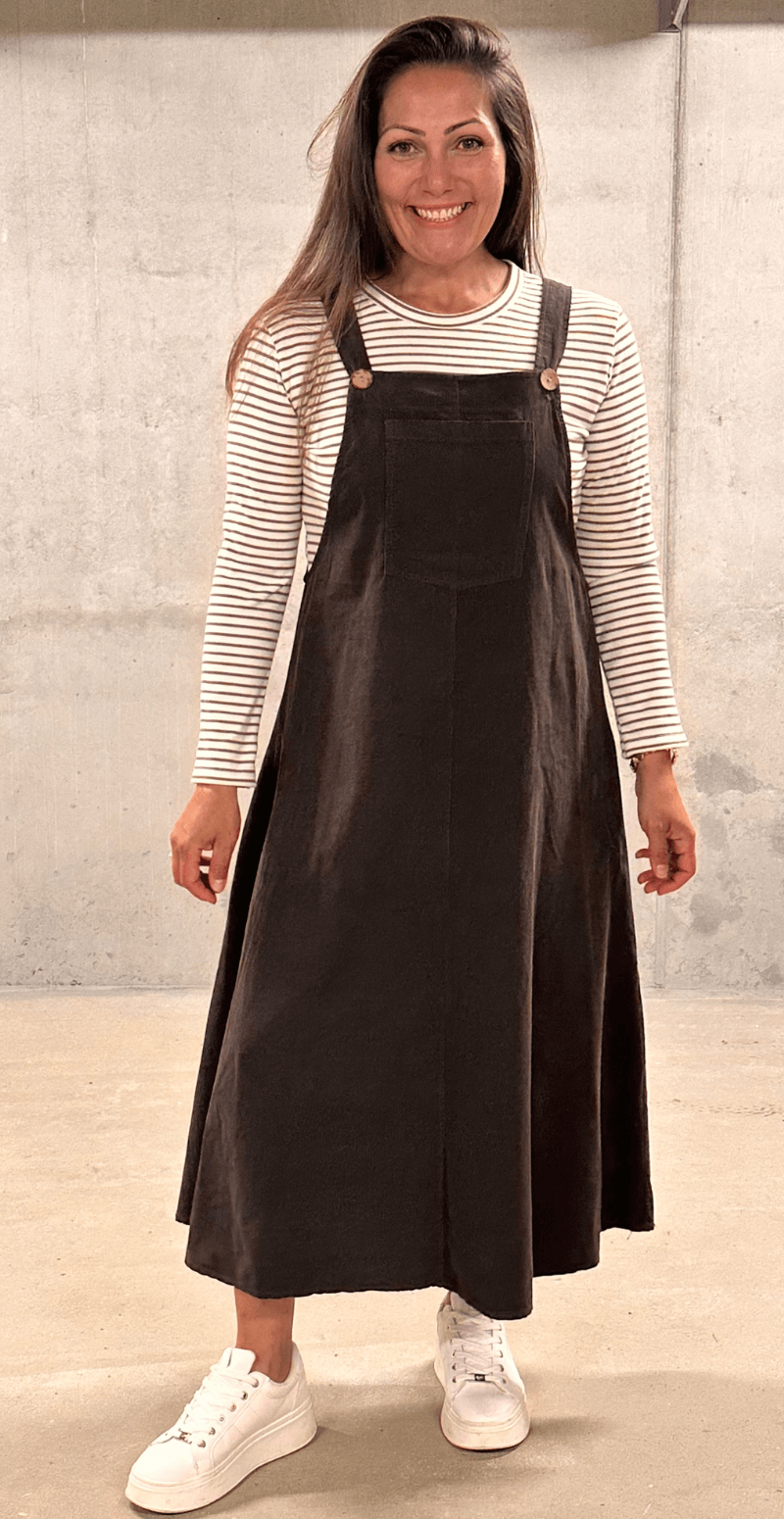 Camelia spencer i fløjl med lomme og træknapper brun LikeLondon By Christina