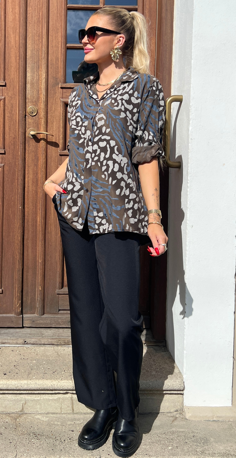 Melissa skjortebluse med dyreprint brun LikeLondon