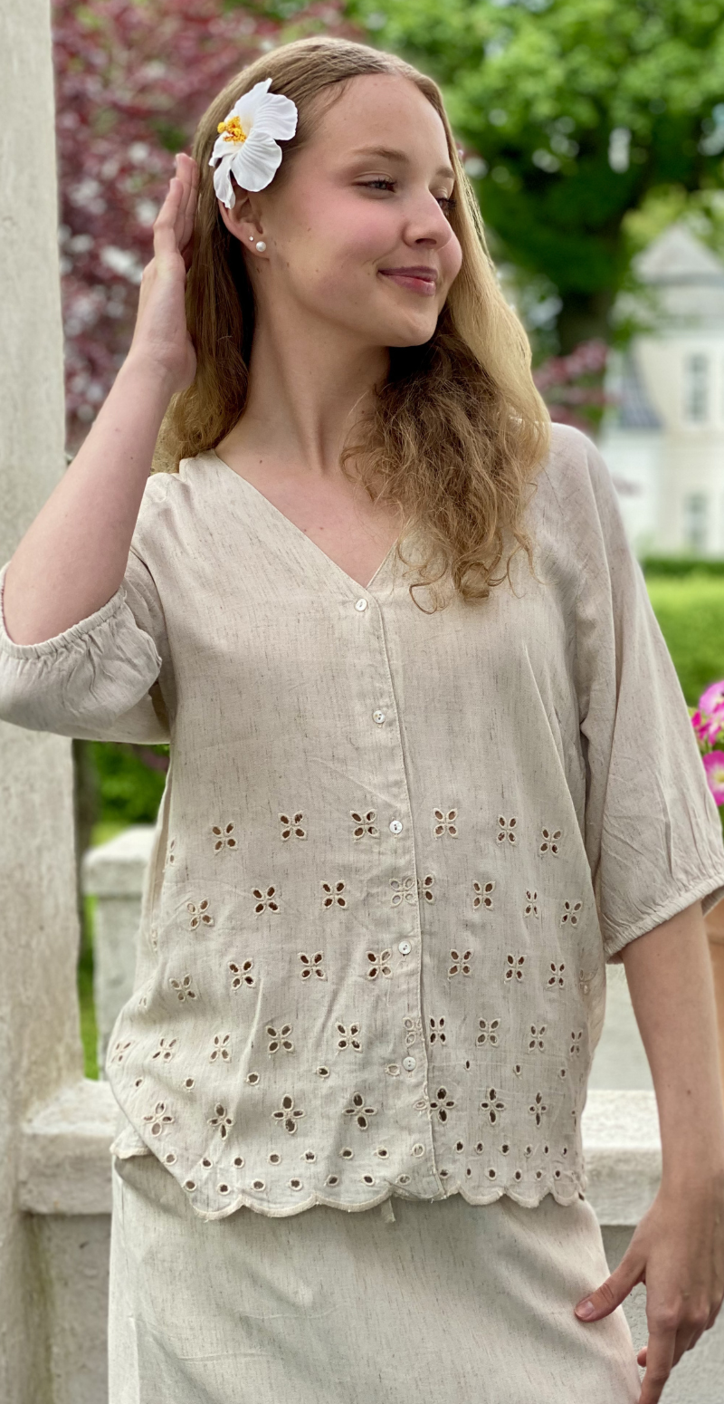 Linus hør bluse med broderi anglaise moonbeam melange Freequent