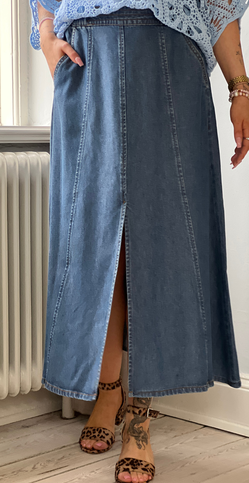 Milo nederdel med lommer og slids medium blue denim Freequent
