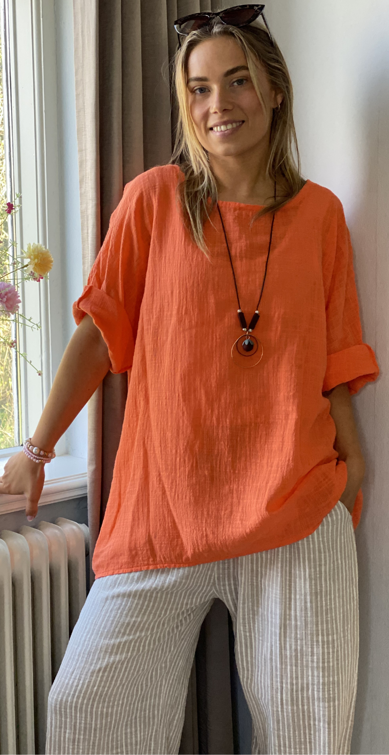 Alida bluse med vidde og halskæde orange LikeLondon