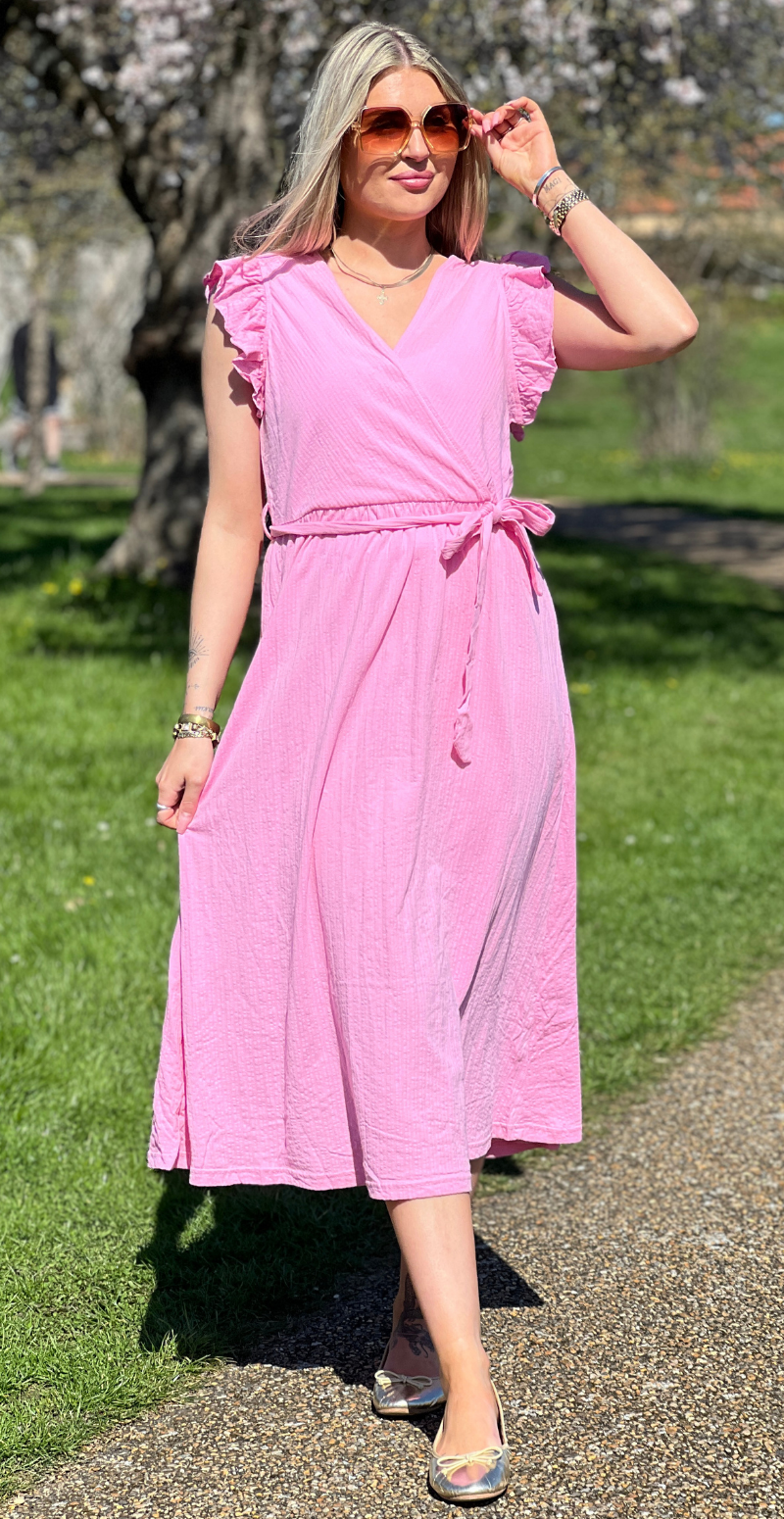 Paige kjole med flæsedetaljer og bindebånd begonia pink B.young