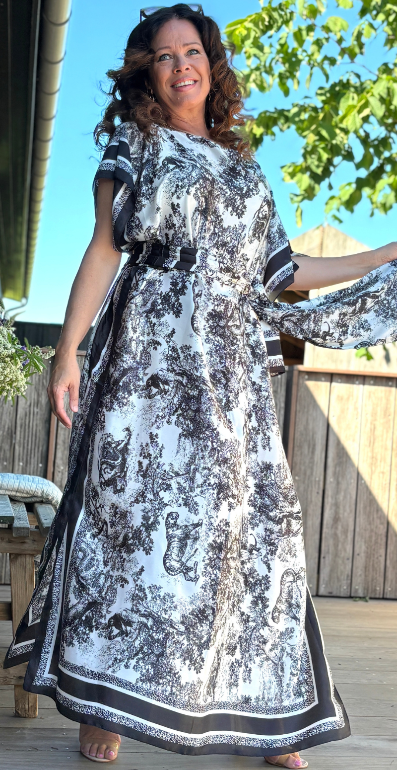 Lang sarong med jungleprint sort LikeLondon