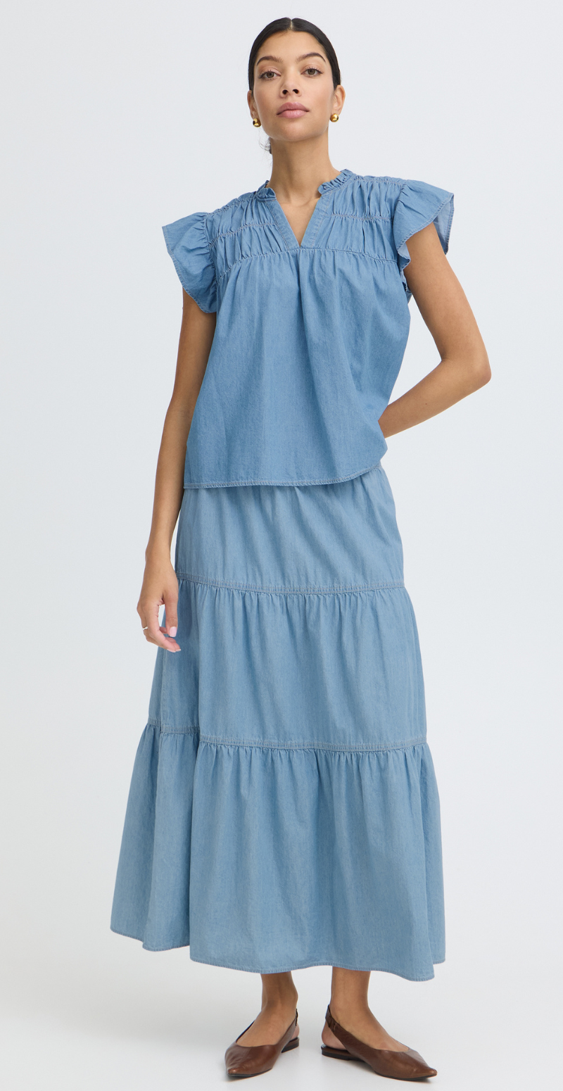 Kashe denimbluse med smock light blue denim B.young