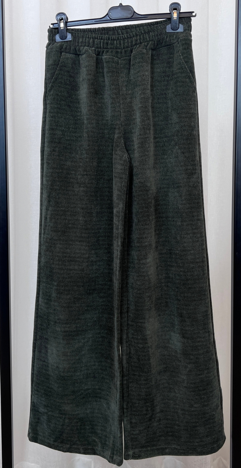 Nette sweat sæt i velour militare LikeLondon