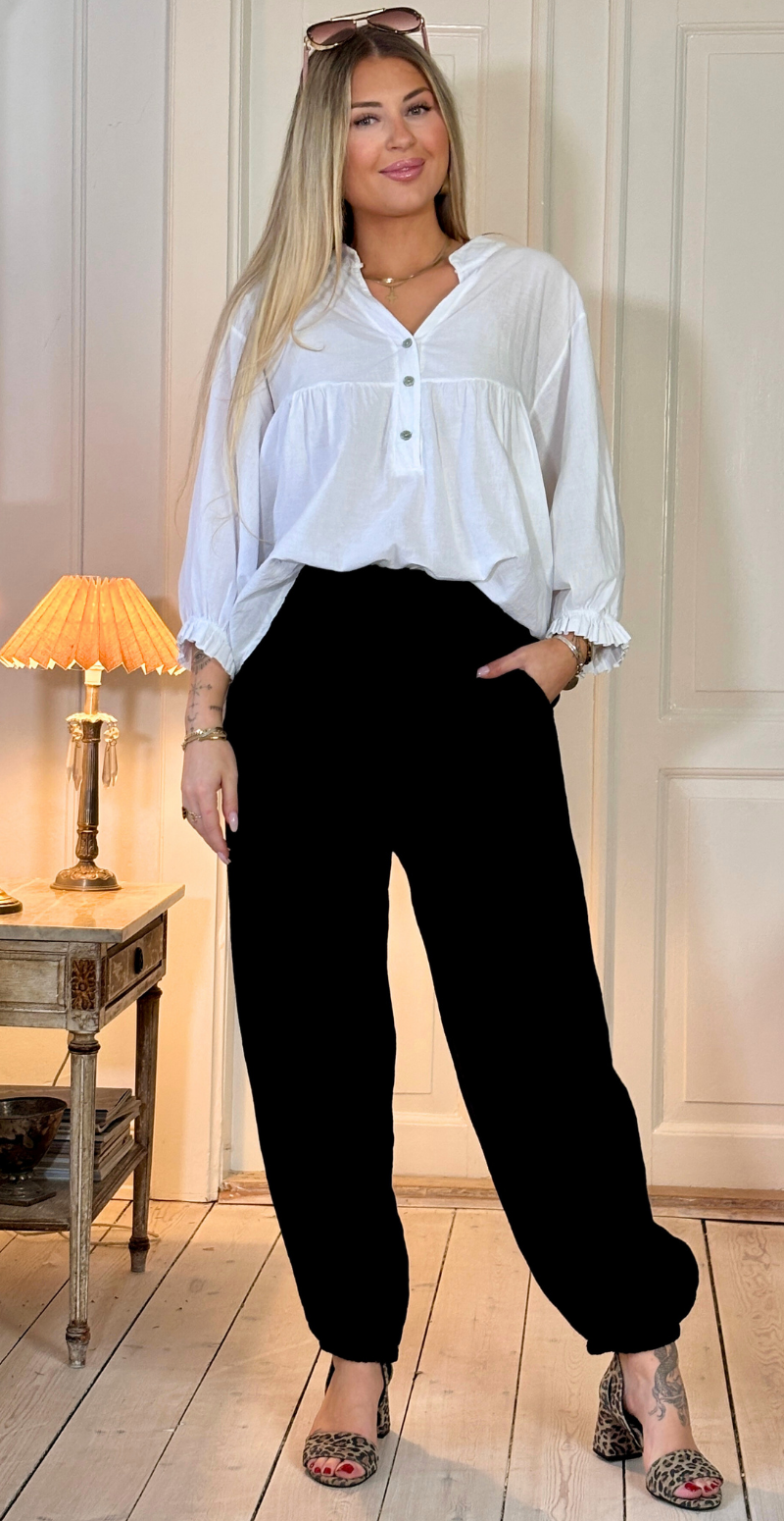 Marietta bukser med bindebånd i taljen og elastik i benene sort LikeLondon